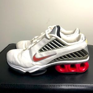 Nike - Wmns Training ‘White / Berry Pink’